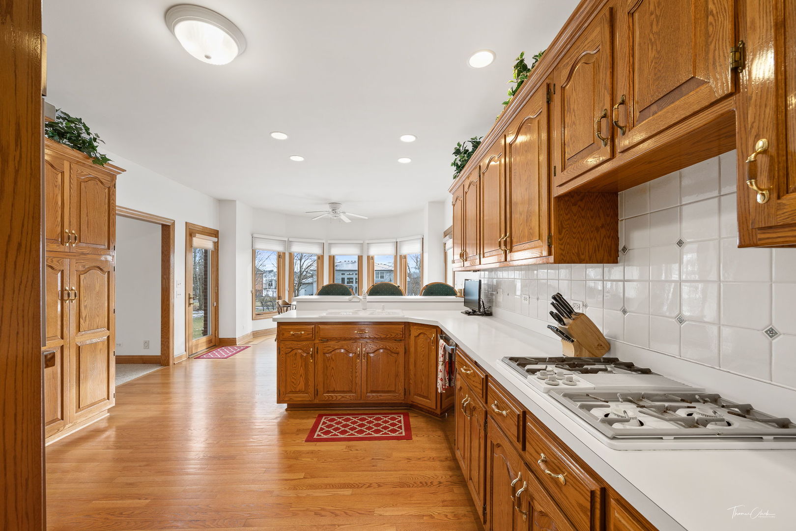 13745 Kit Lane