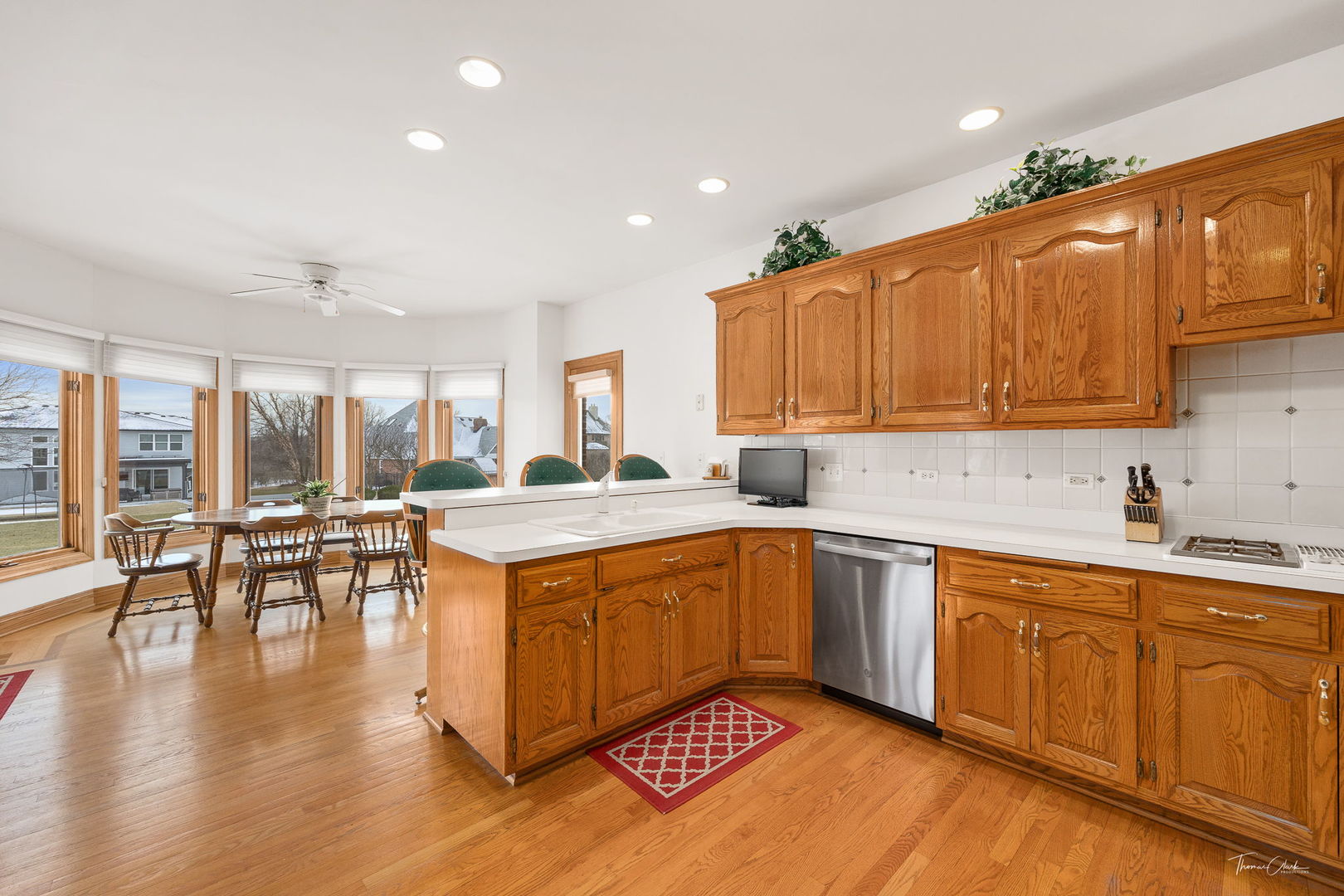 13745 Kit Lane