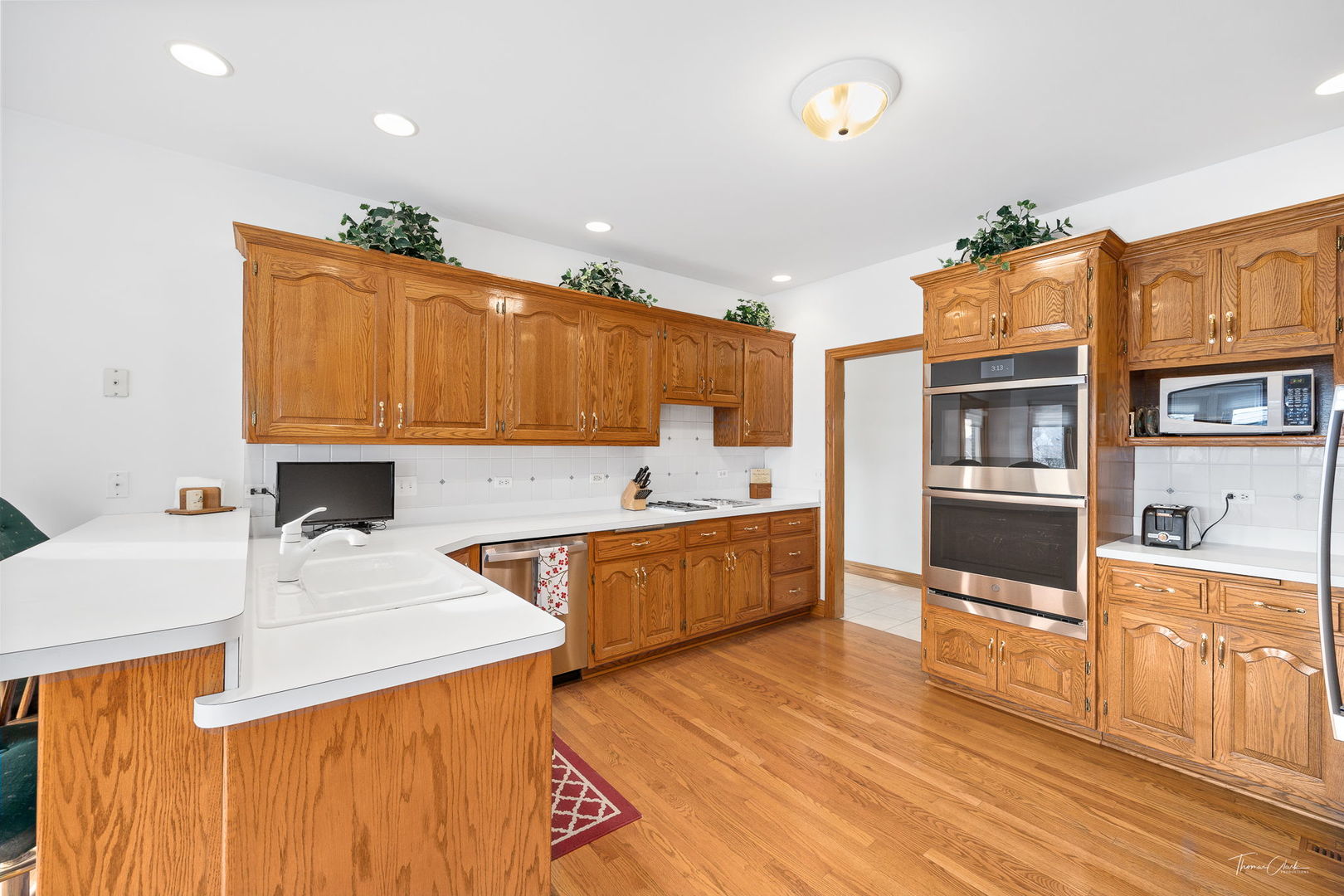 13745 Kit Lane