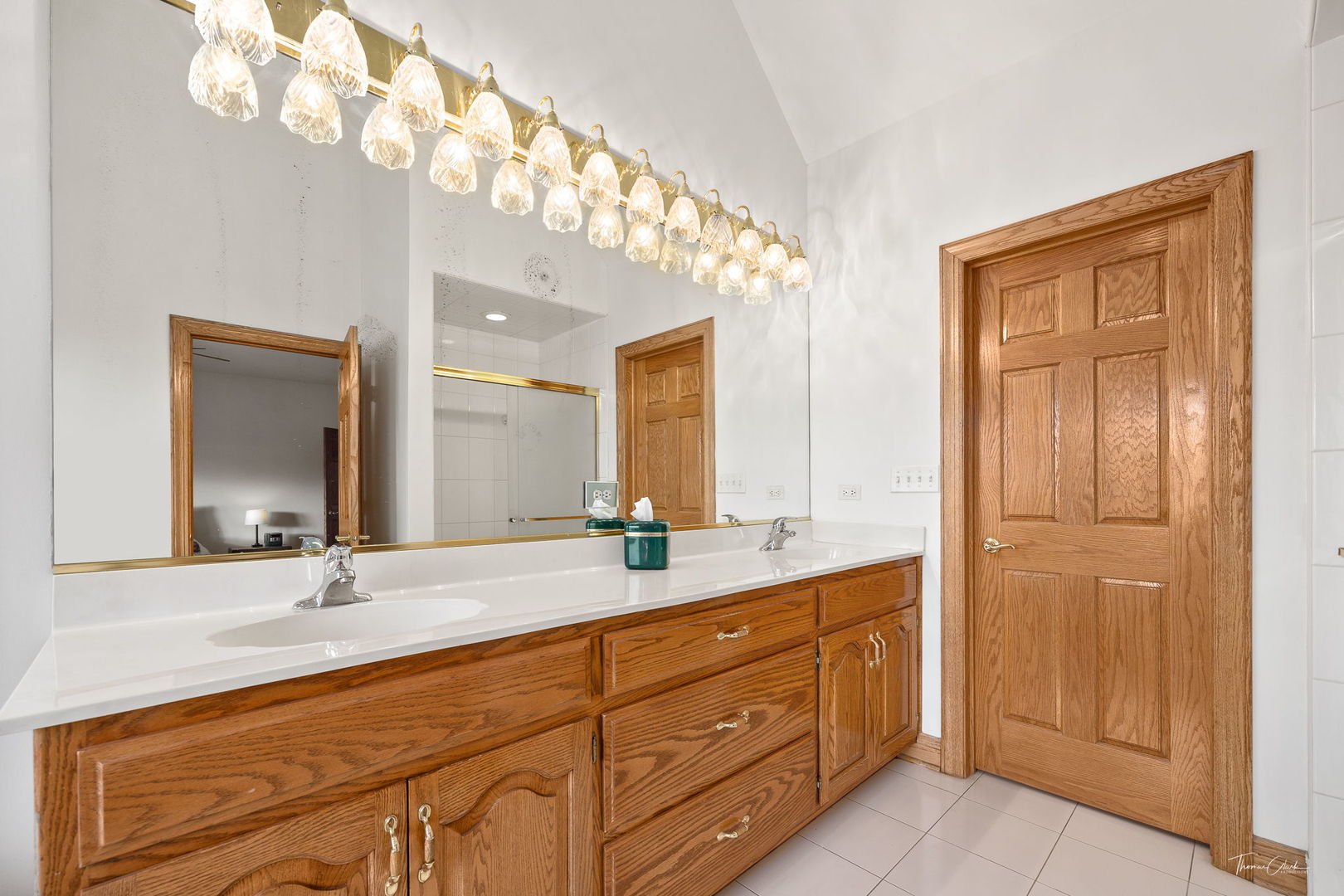 13745 Kit Lane
