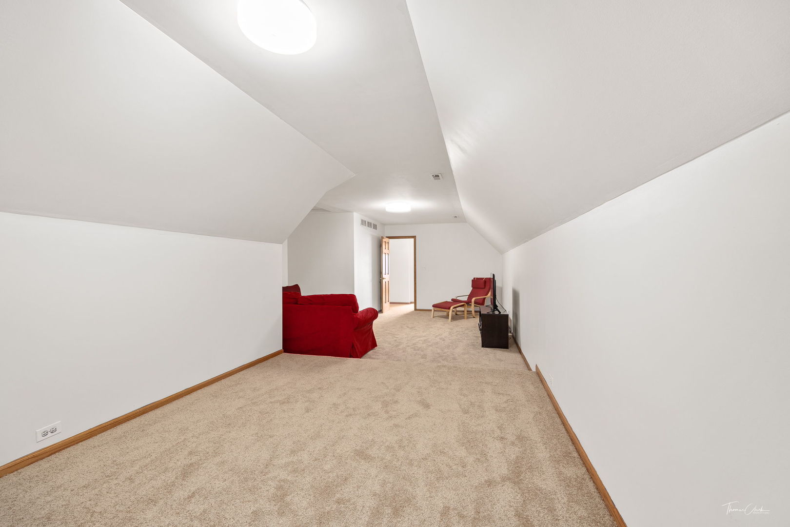 13745 Kit Lane