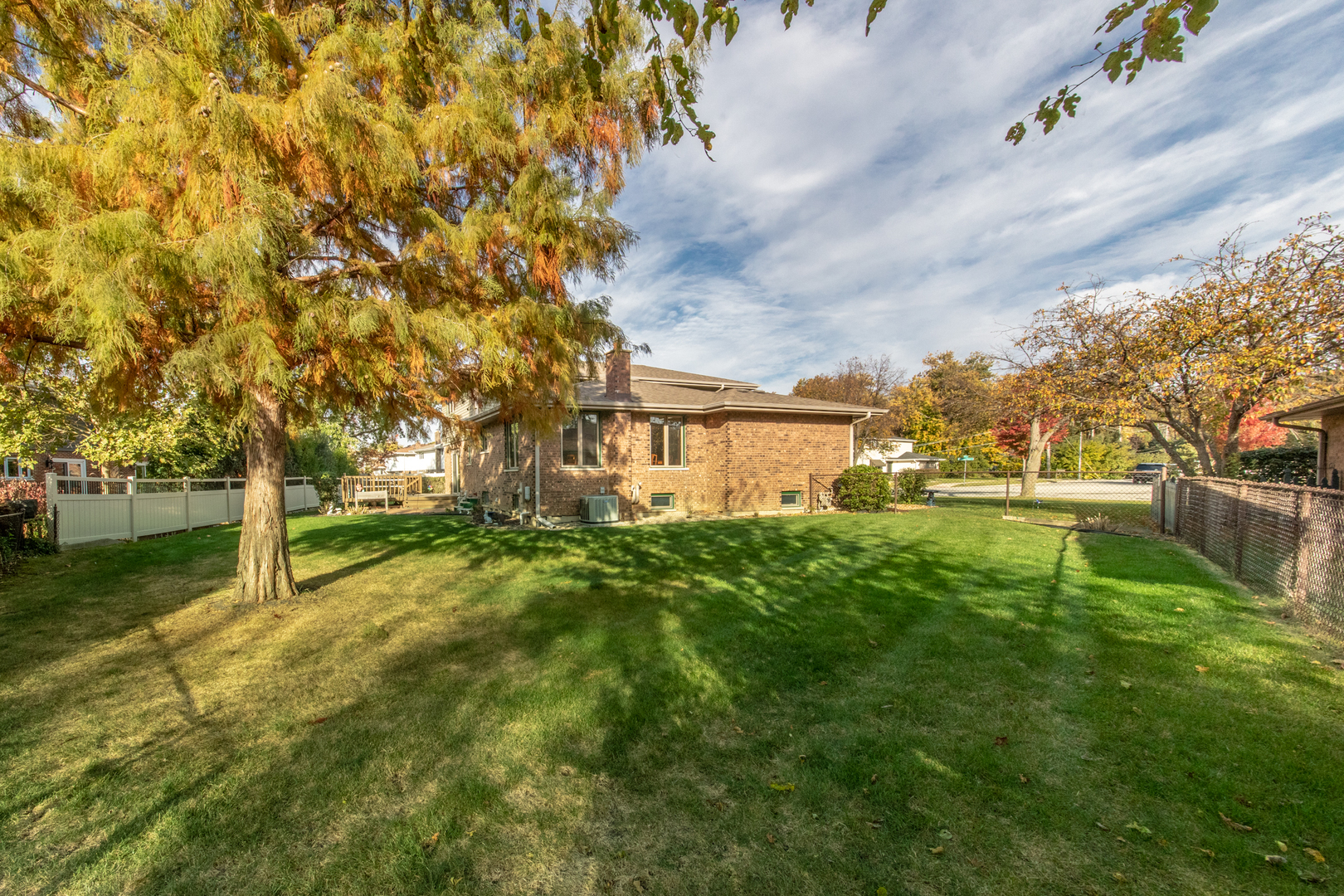 913 Weatherbee Avenue