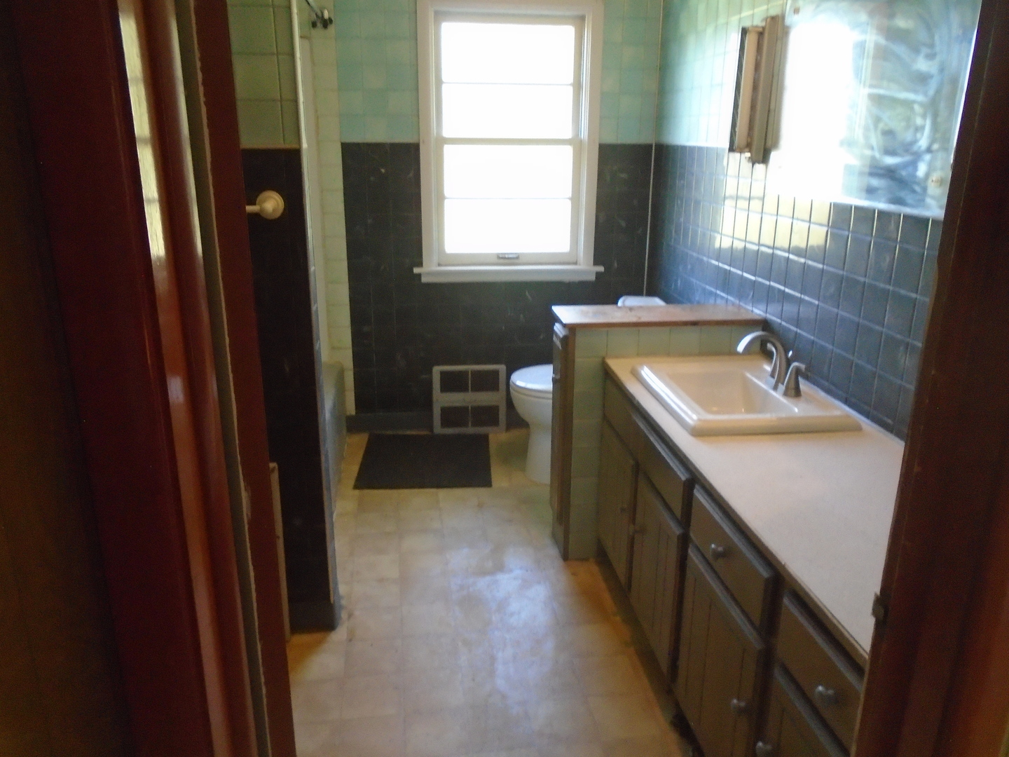 22W472 Armitage Street