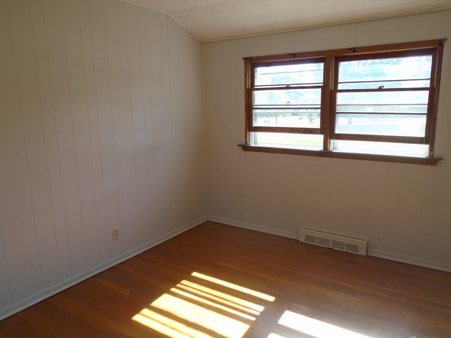 22W472 Armitage Street