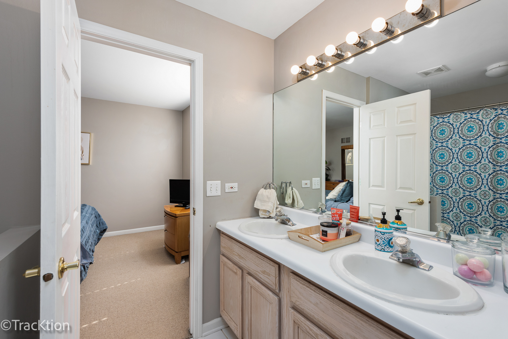 388 inner circle Drive Unit: 388