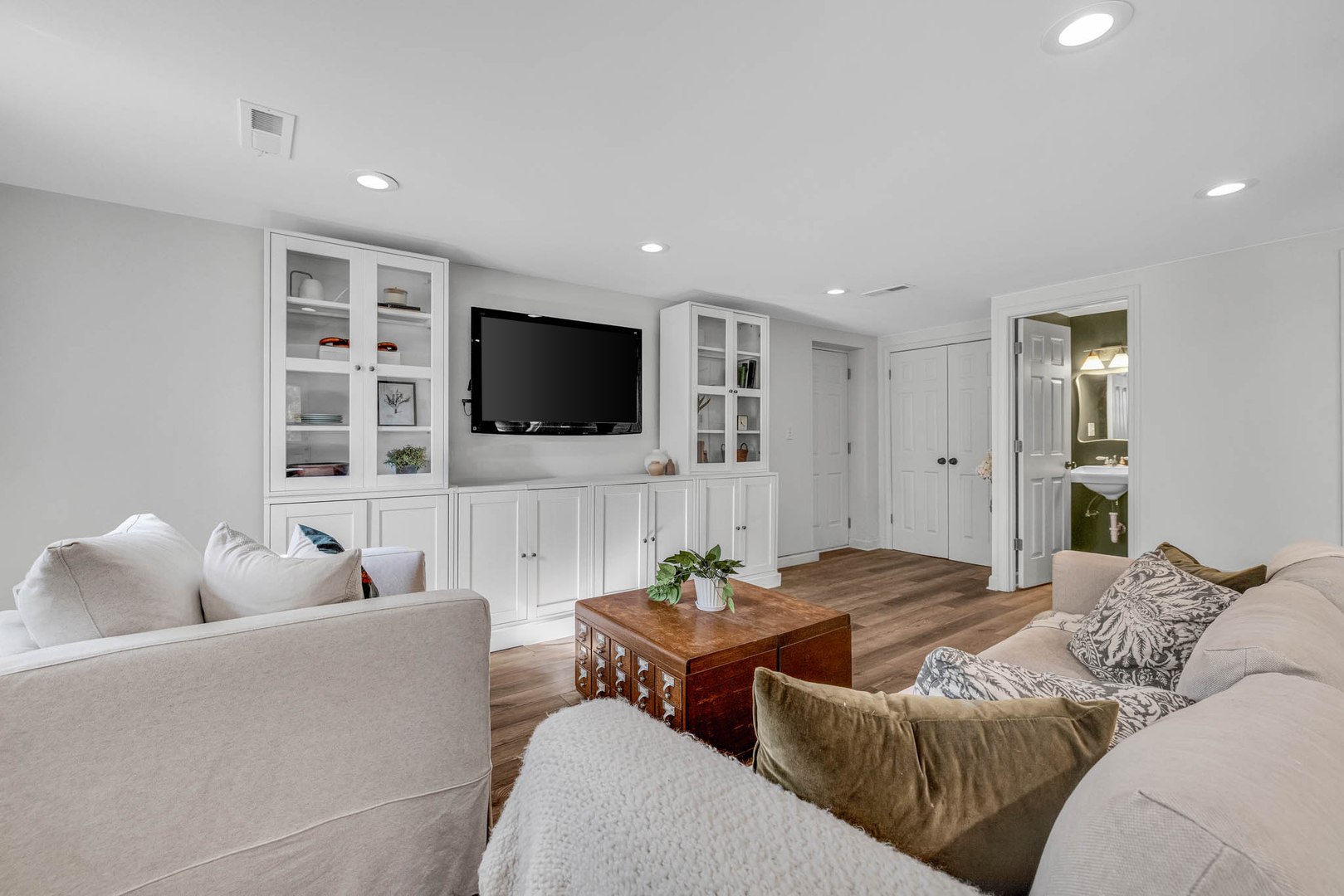 3737 Glendenning Road