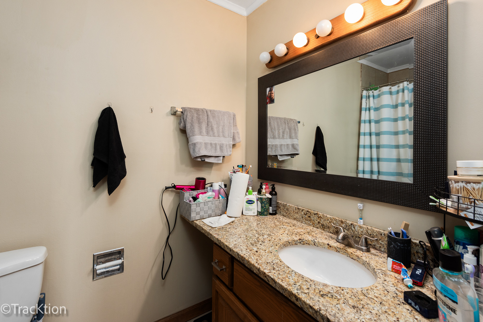 6110 Knoll Valley Drive Unit: 303