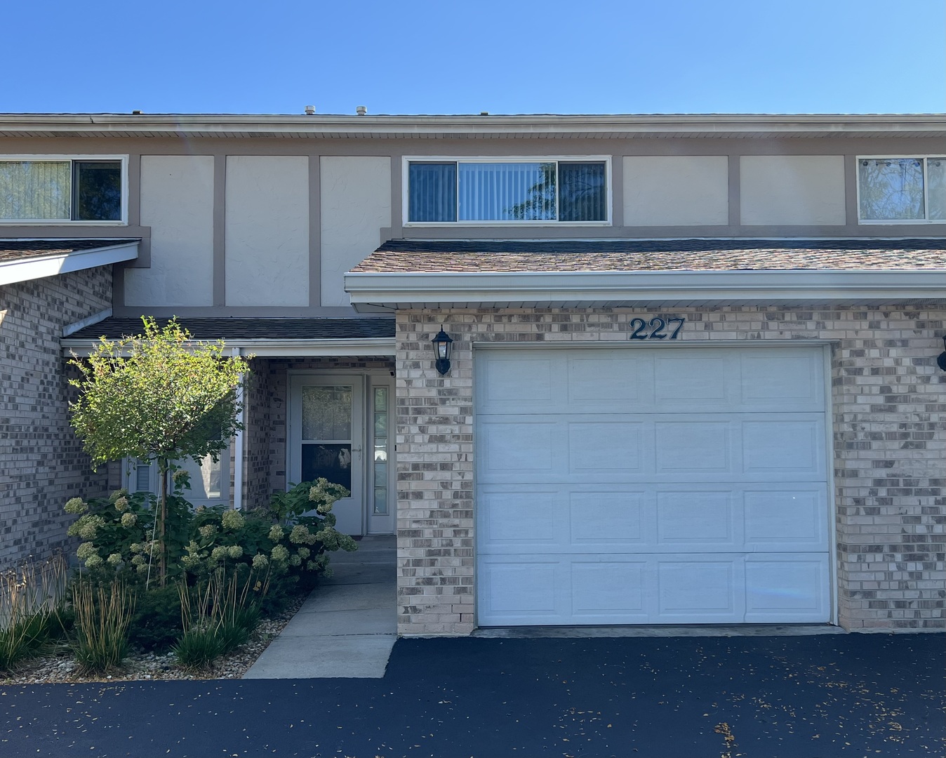 227 E Naperville Road