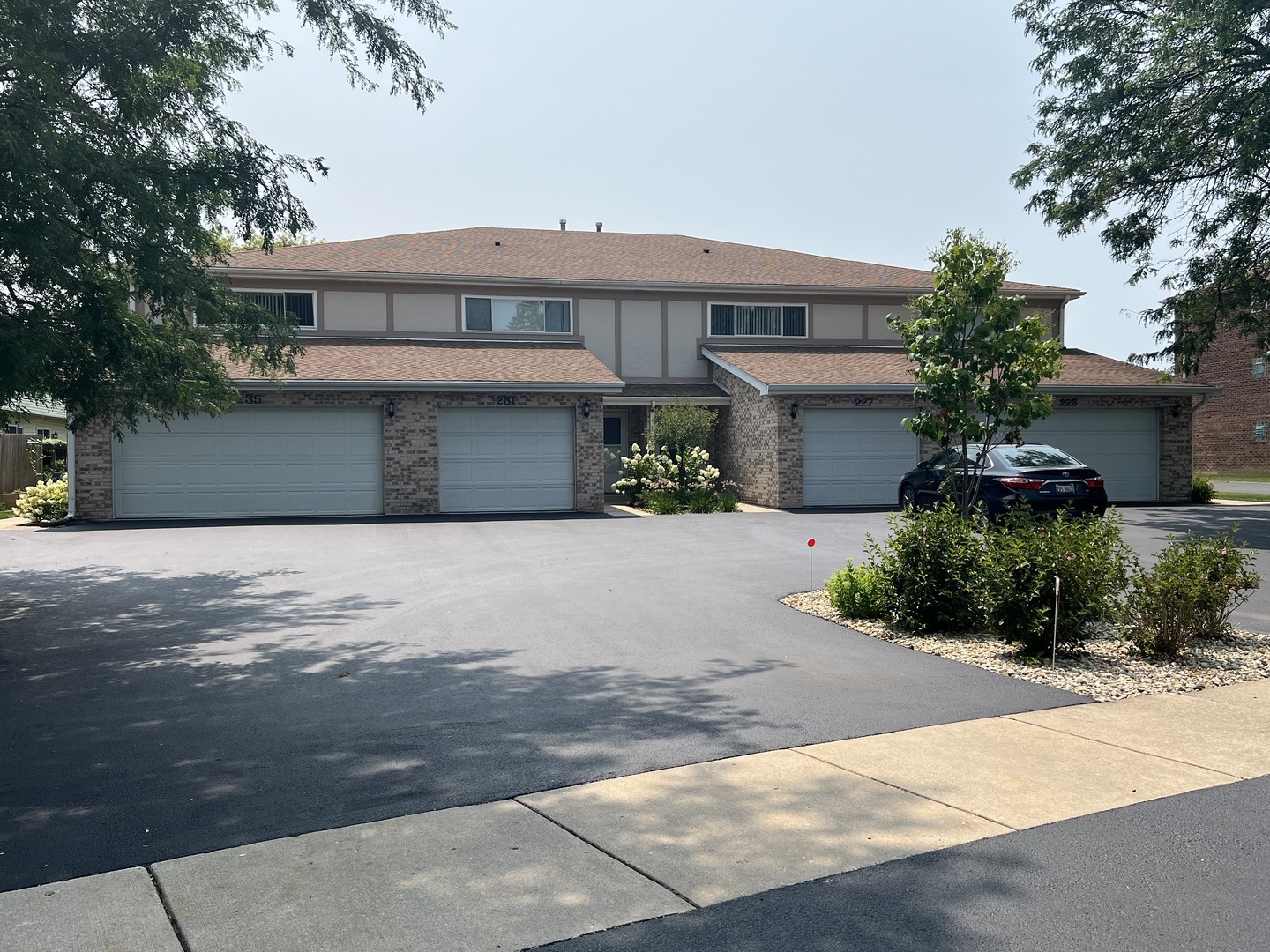 227 E Naperville Road