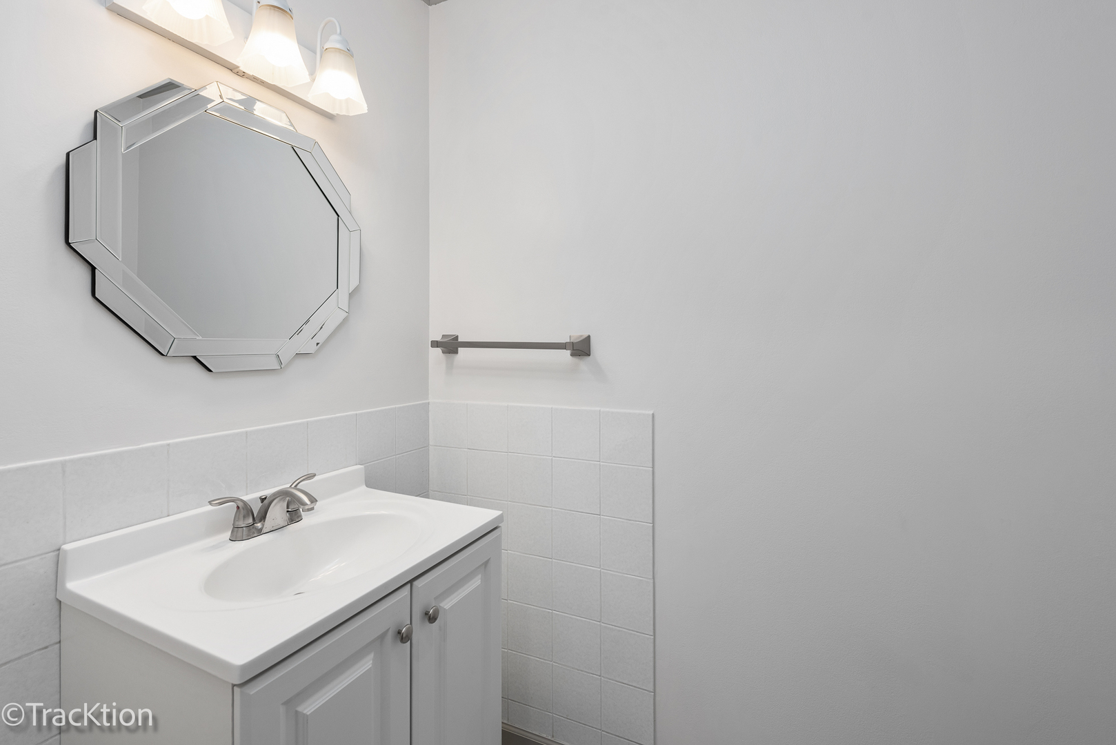 5700 Hillcrest Lane Unit: PB