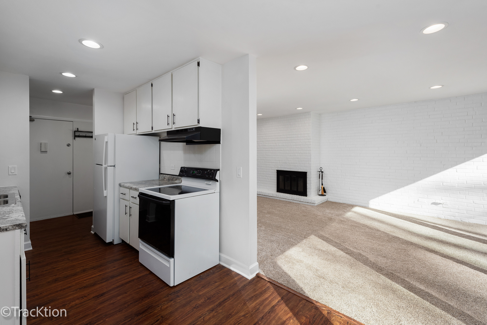 5700 Hillcrest Lane Unit: PB