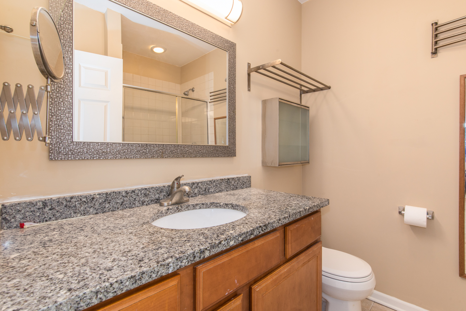 2535 W Harrison Street Unit: 1