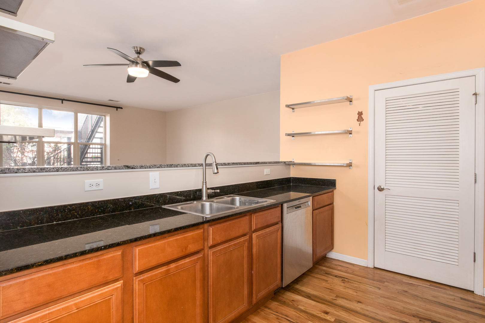 2535 W Harrison Street Unit: 1