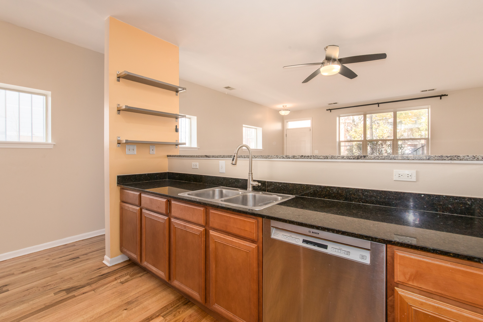 2535 W Harrison Street Unit: 1