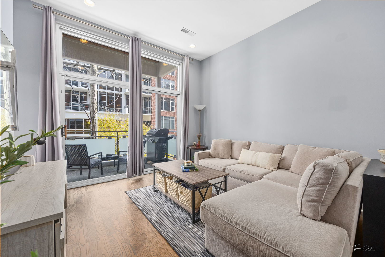 939 W Madison Street Unit: 301