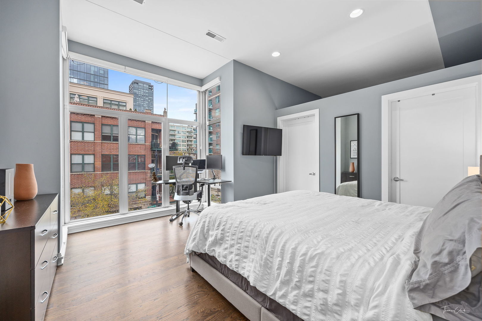 939 W Madison Street Unit: 301