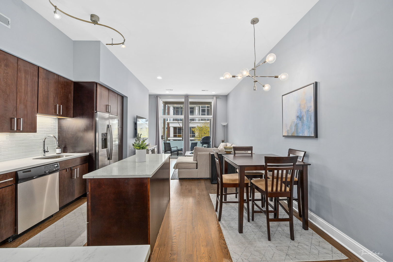 939 W Madison Street Unit: 301