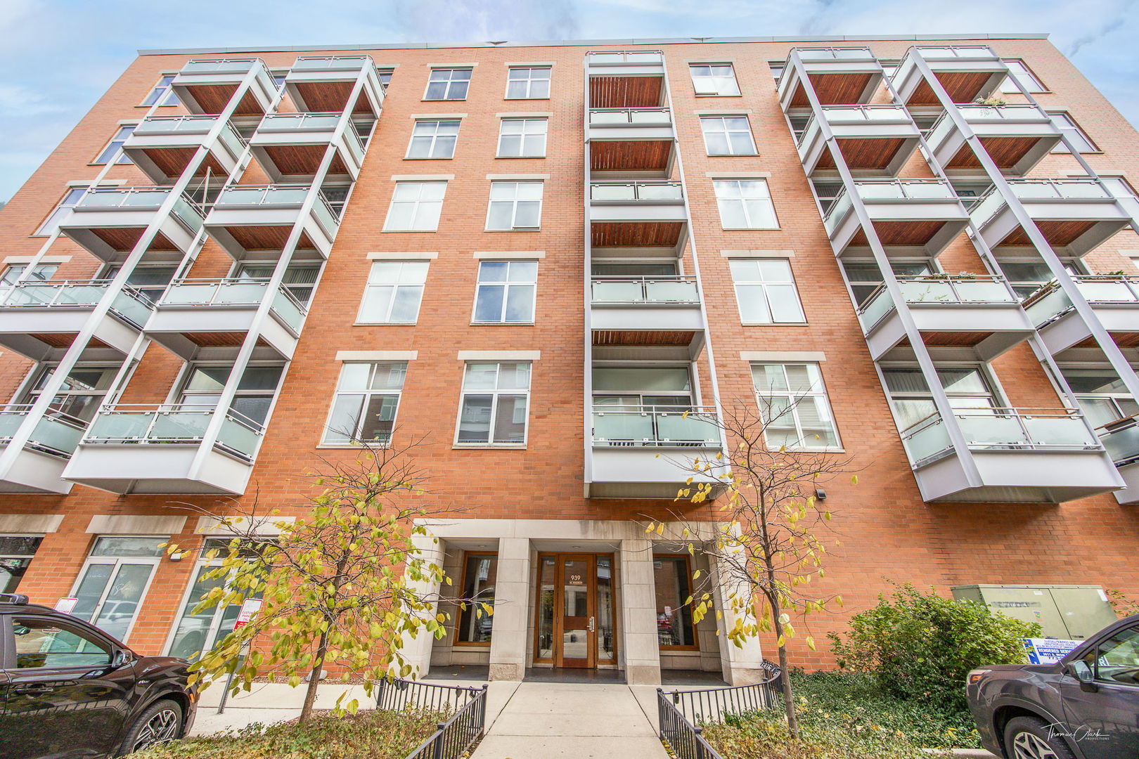 939 W Madison Street Unit: 301