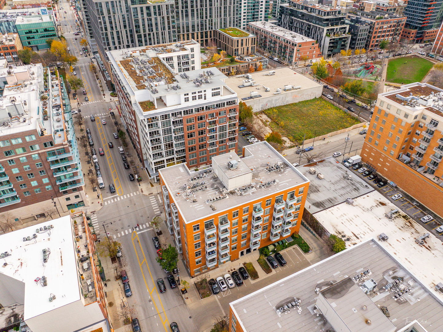 939 W Madison Street Unit: 301