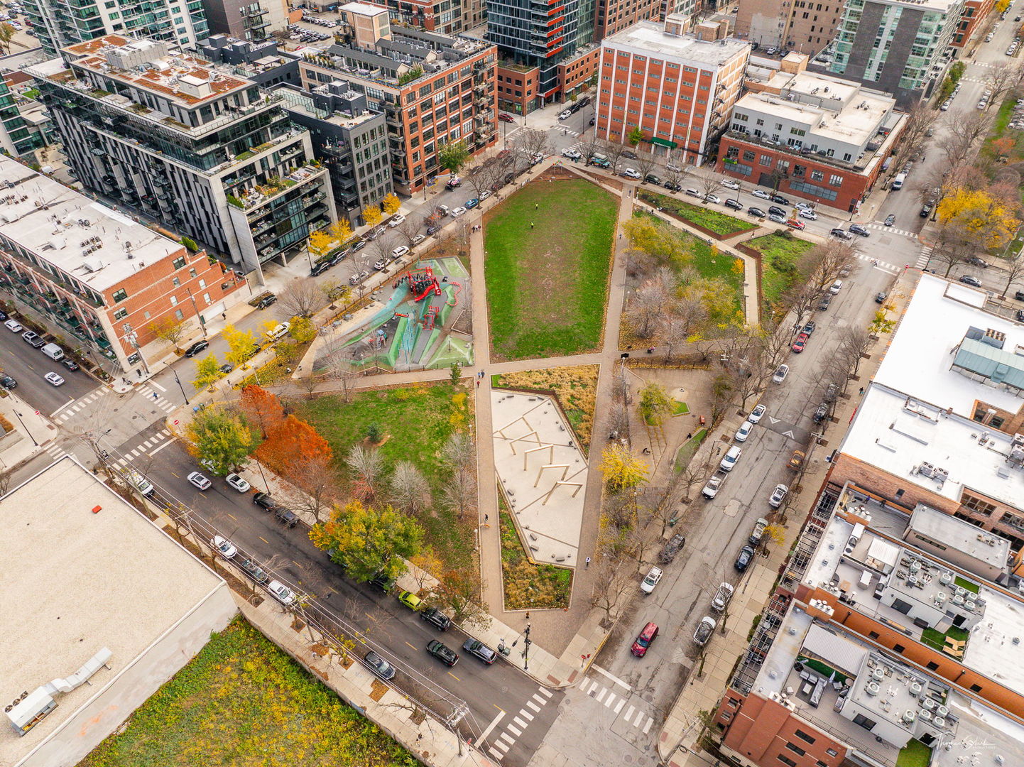939 W Madison Street Unit: 301
