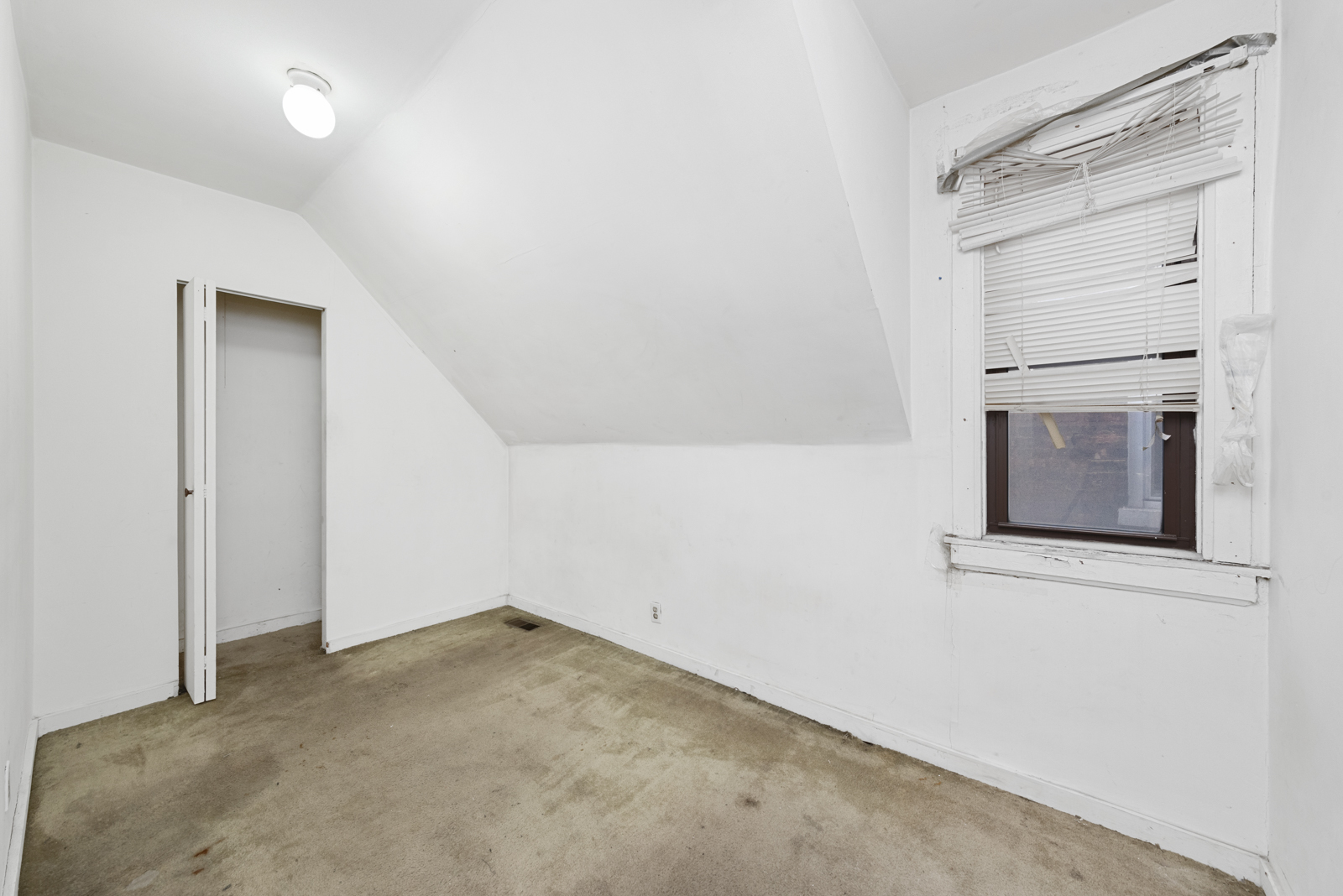 955 N Central Park Avenue