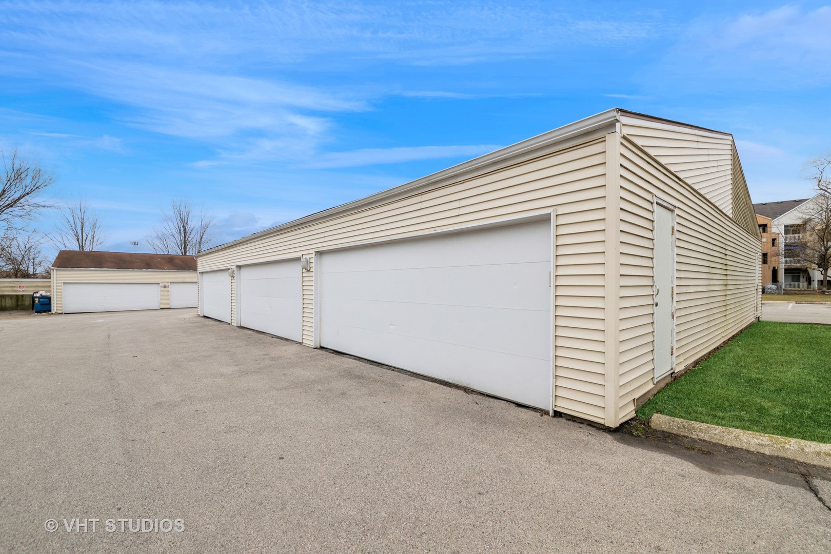 164 Waters Edge Drive Unit: 302