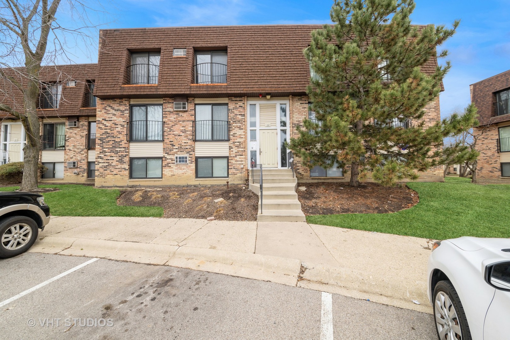 164 Waters Edge Drive Unit: 302