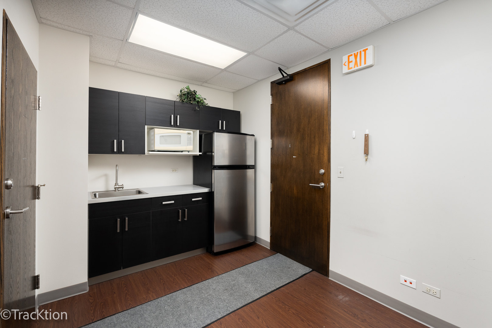 1121 WARREN Avenue Unit: 160
