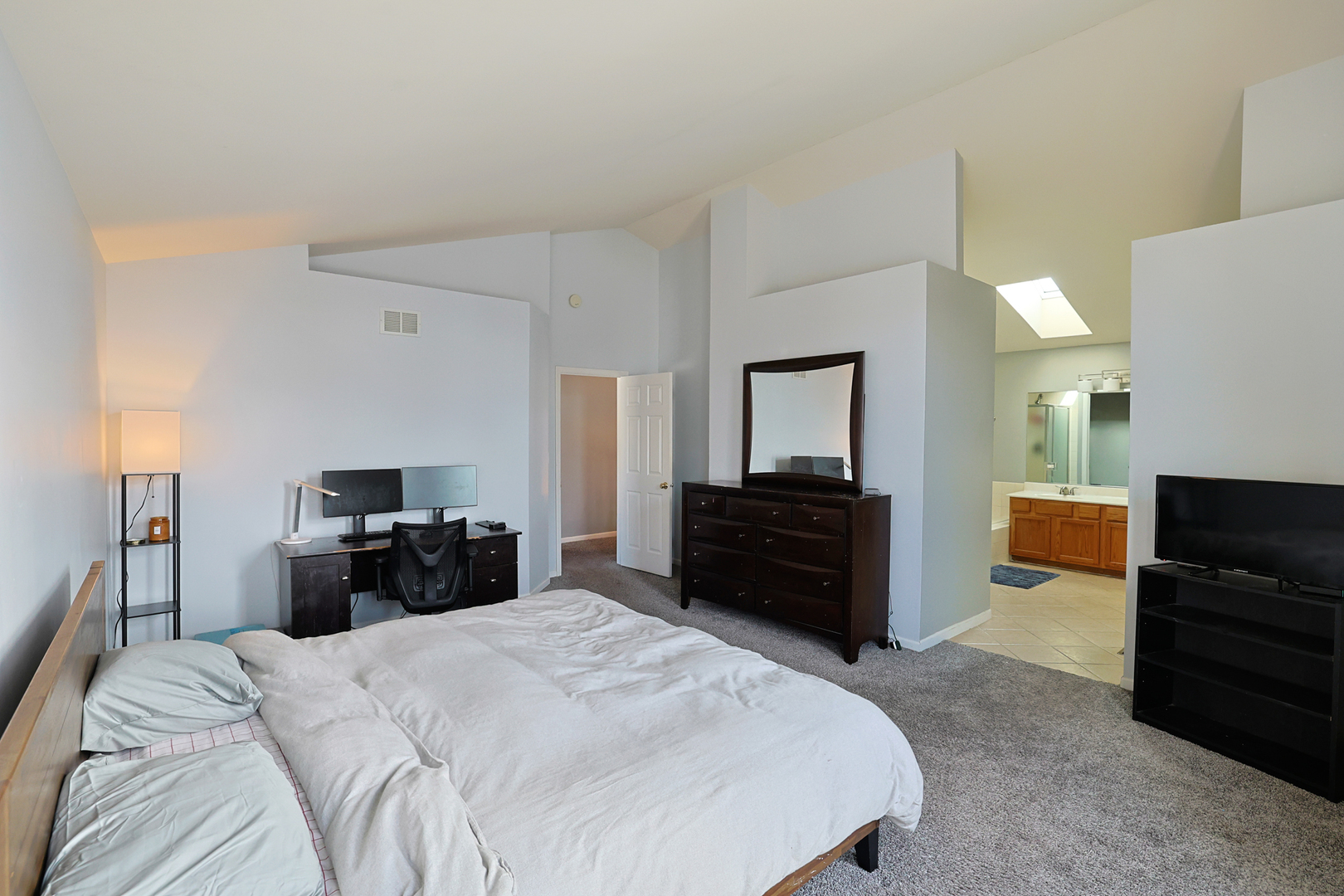 377 Foxborough Trail