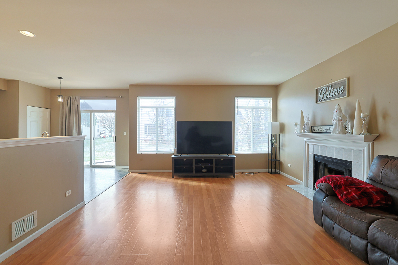 377 Foxborough Trail