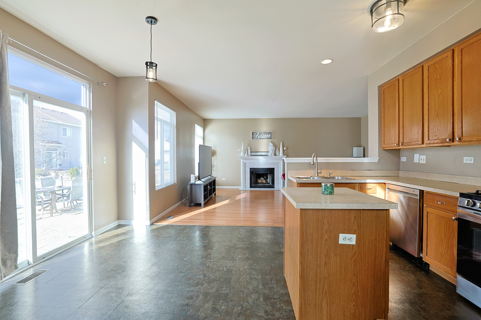 377 Foxborough Trail