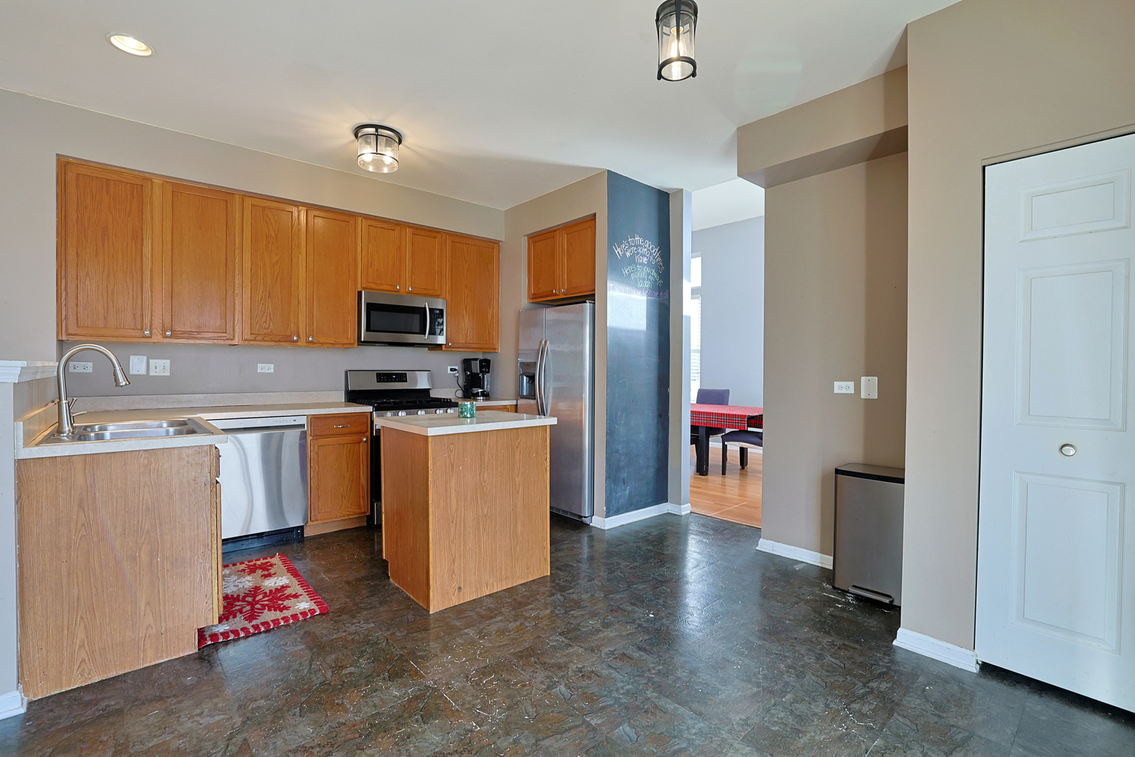 377 Foxborough Trail
