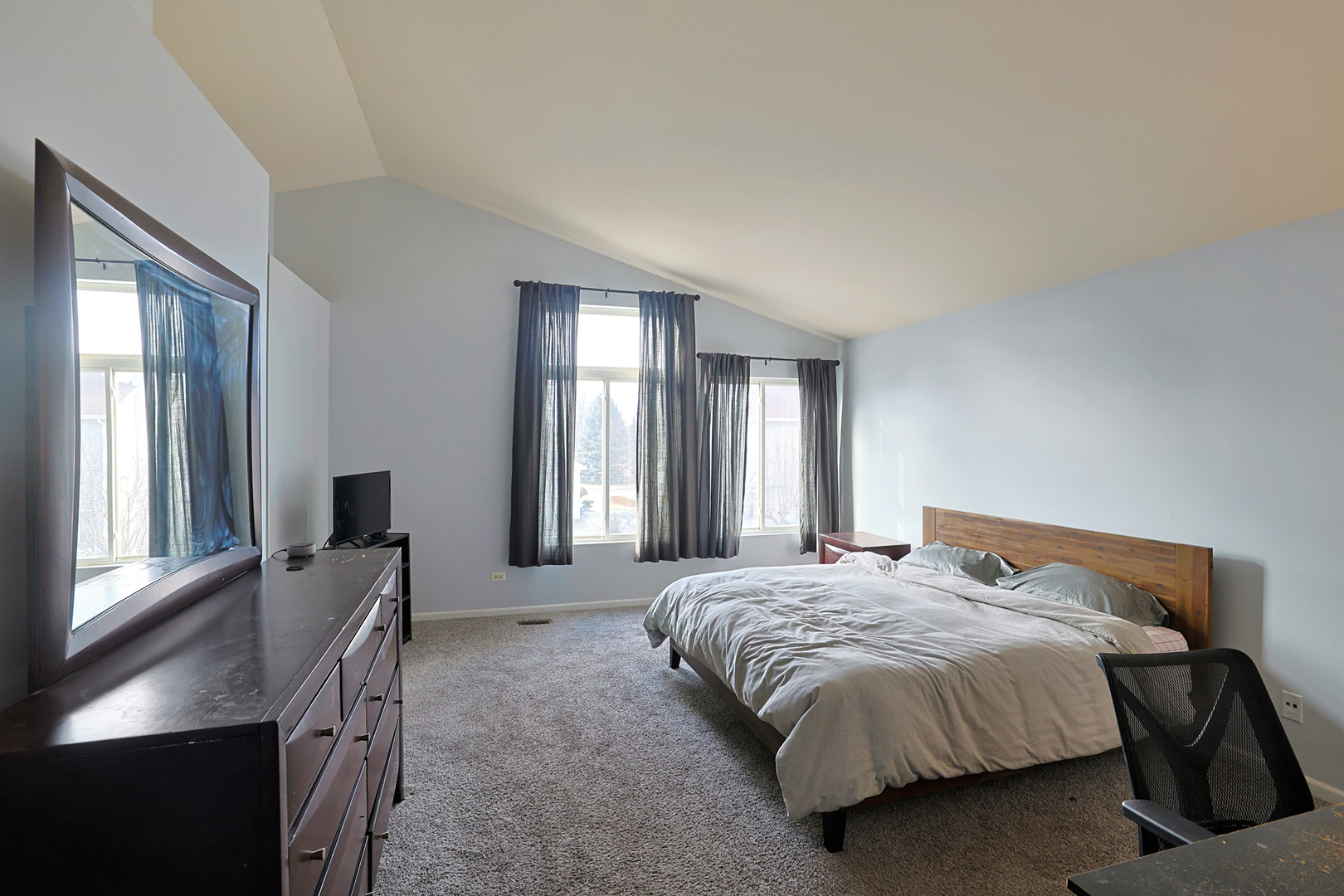 377 Foxborough Trail