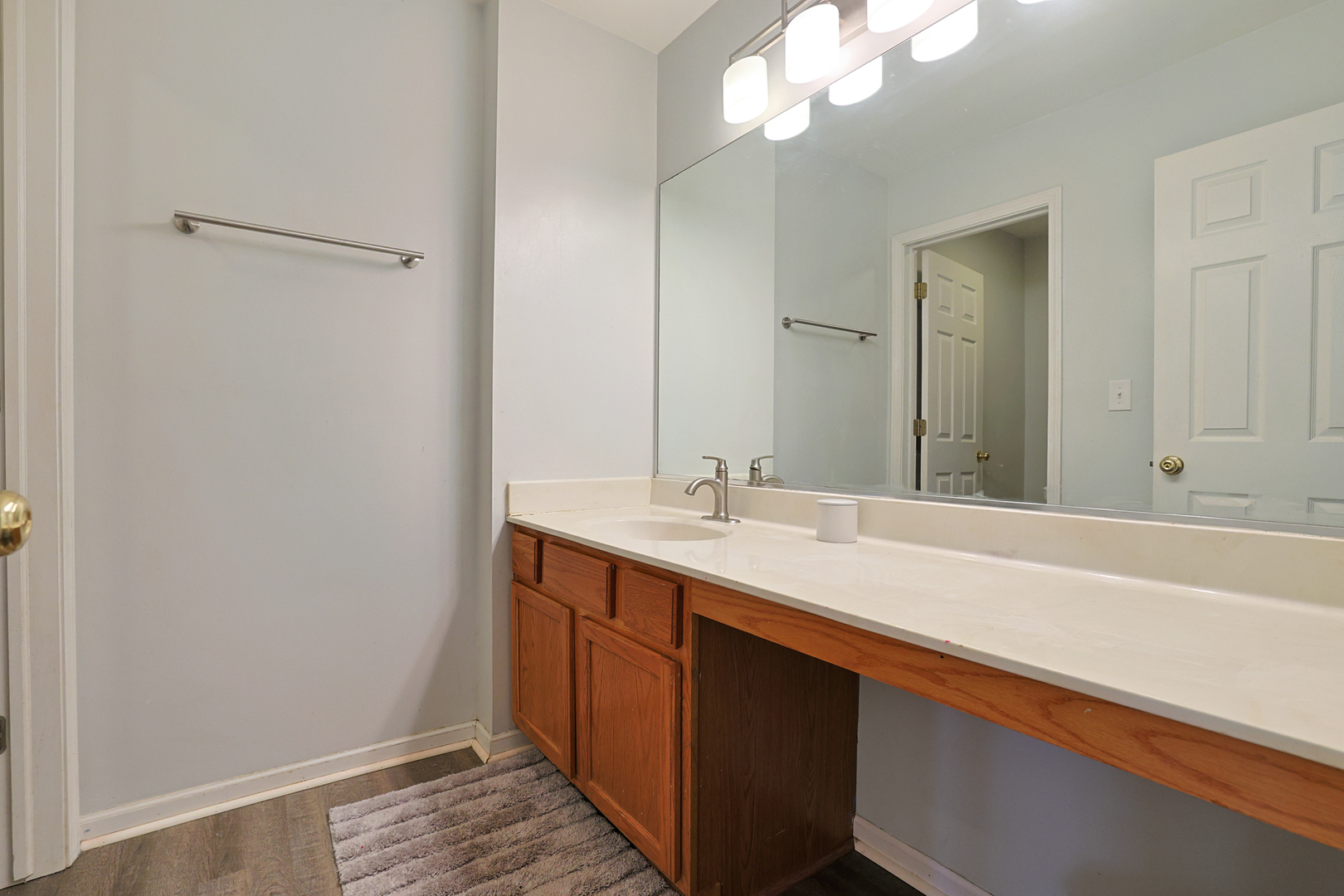 377 Foxborough Trail