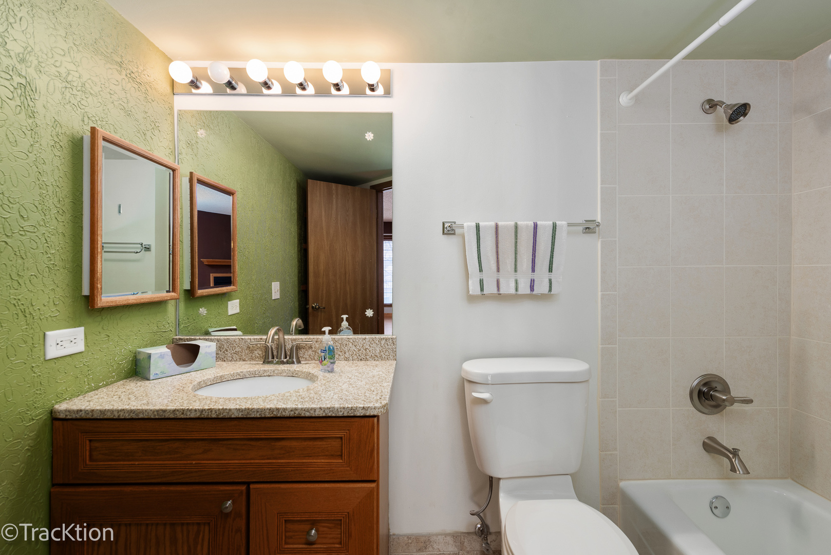 457 Valley Drive Unit: 204