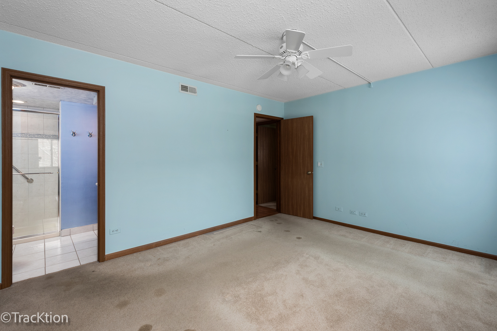 457 Valley Drive Unit: 204