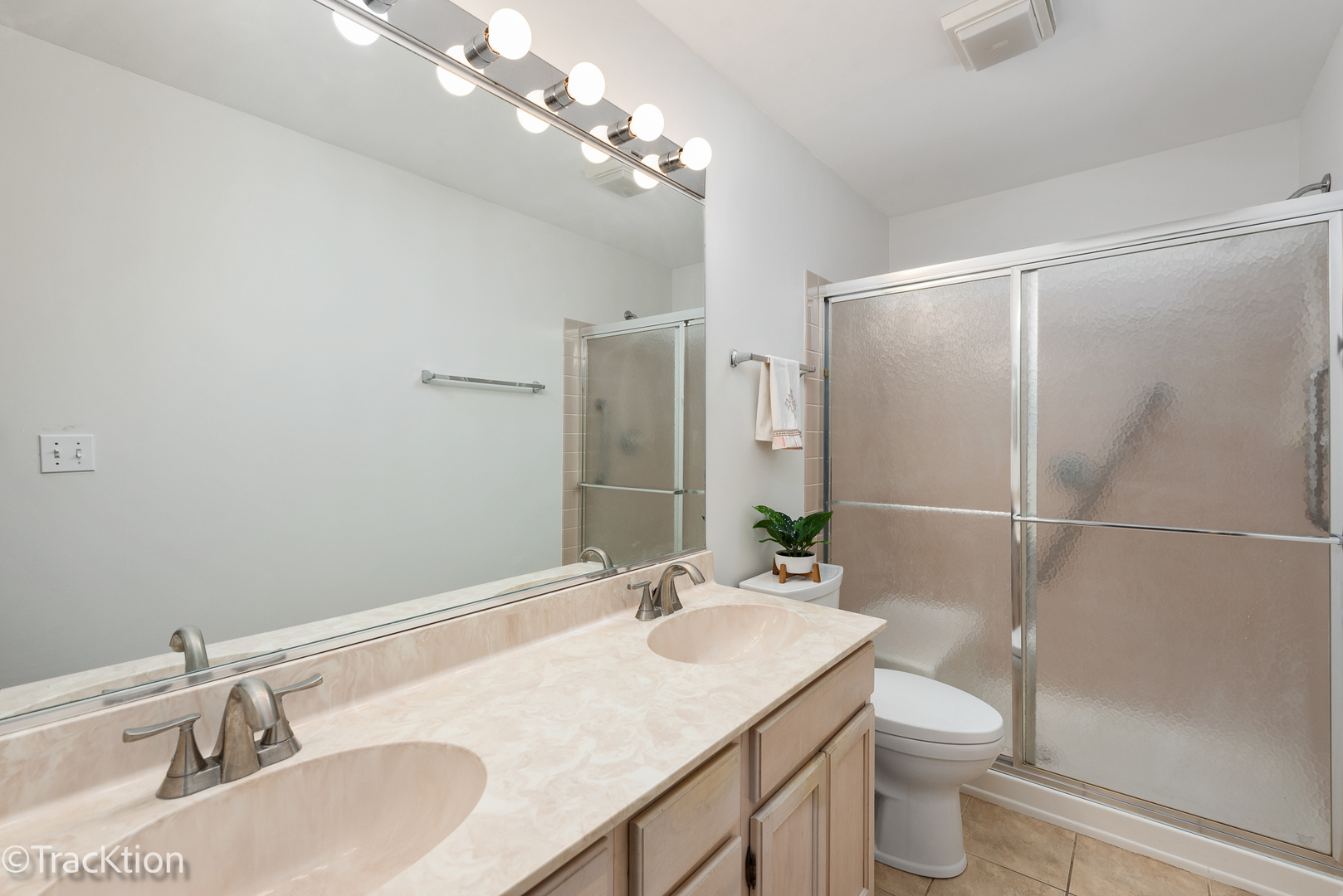 2315 Arquilla Drive Unit: 2315