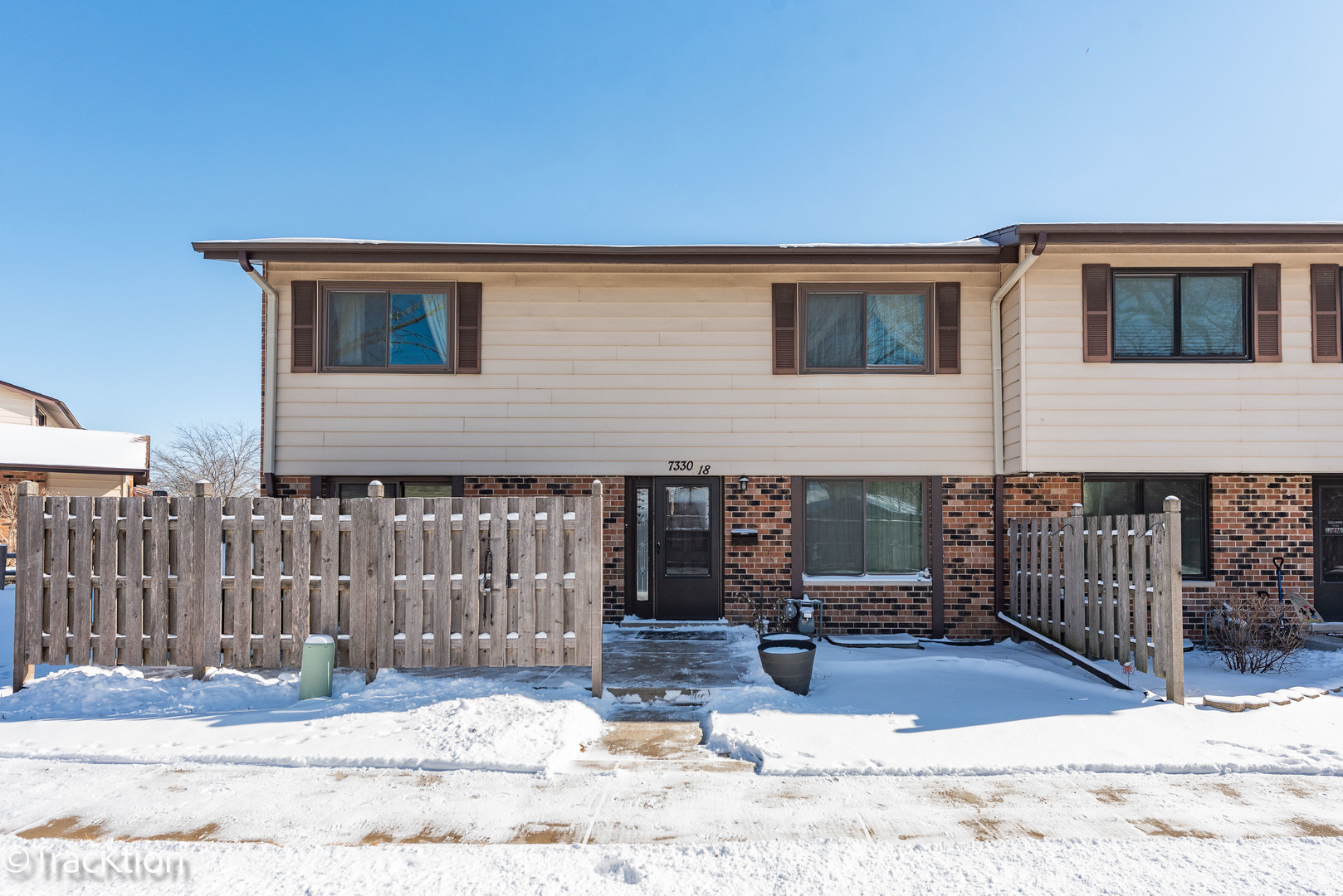 7330 Winthrop Way Unit: 18-1