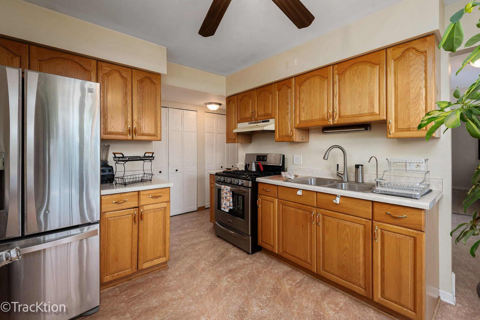 7330 Winthrop Way Unit: 18-1