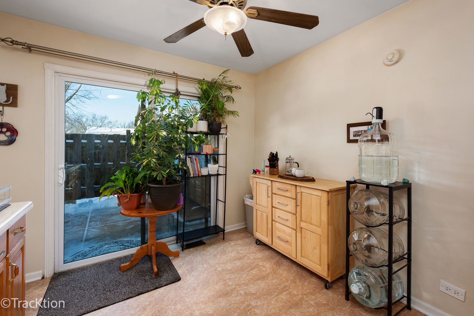 7330 Winthrop Way Unit: 18-1