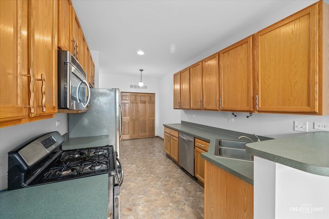 2216 Hillsboro Court Unit: 2216