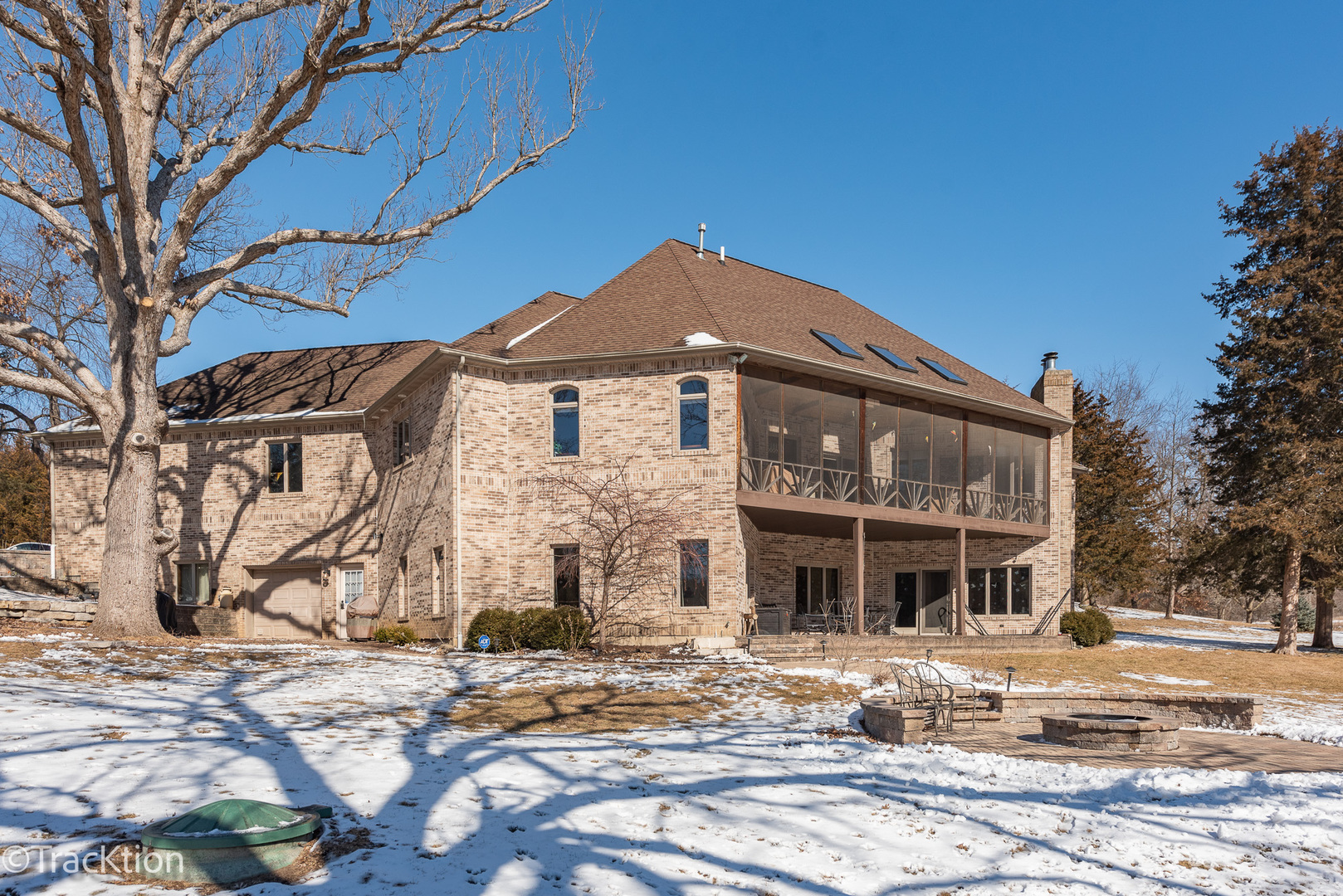 2596 N 3689th Road