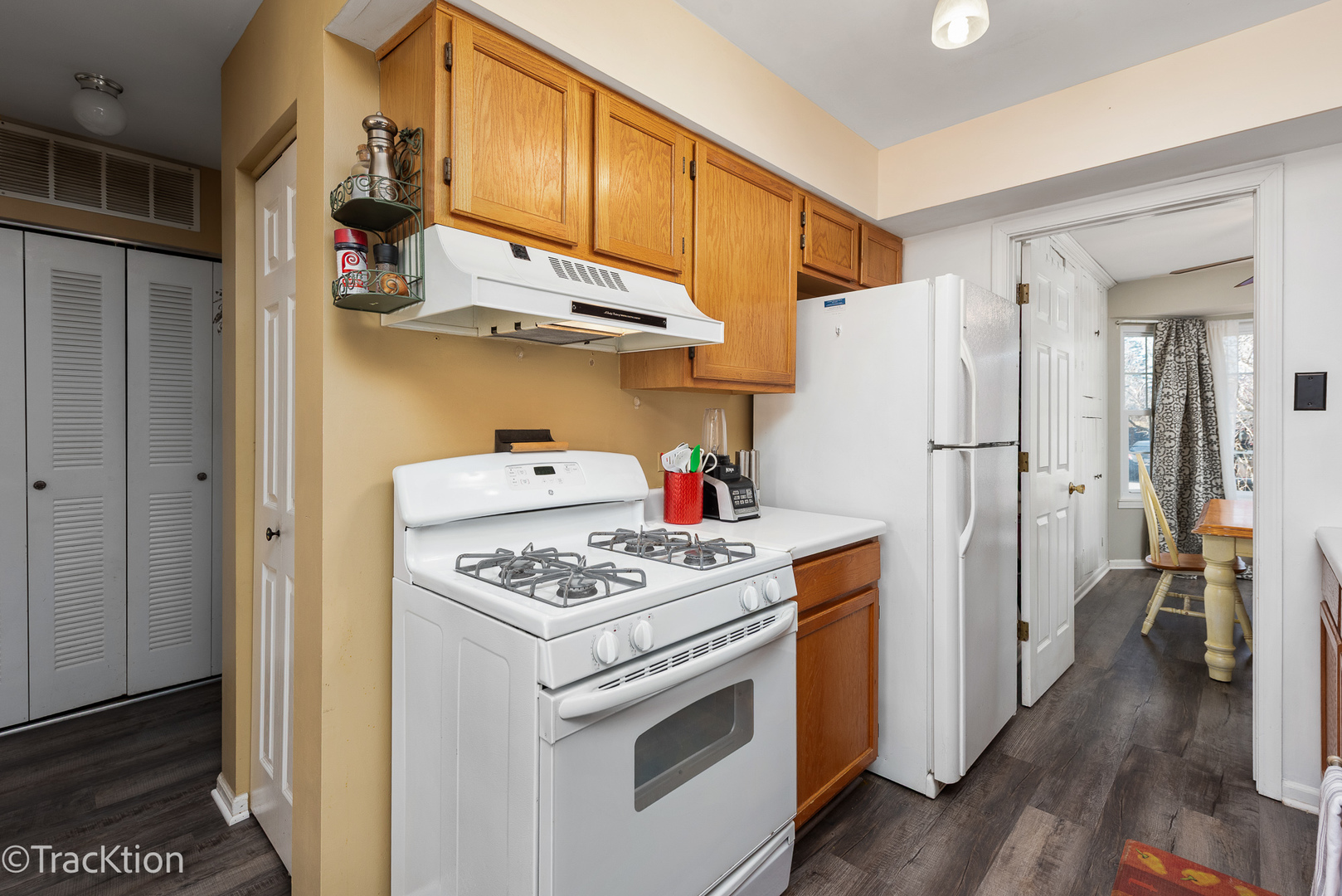3306 GREENWICH Lane Unit: 3306