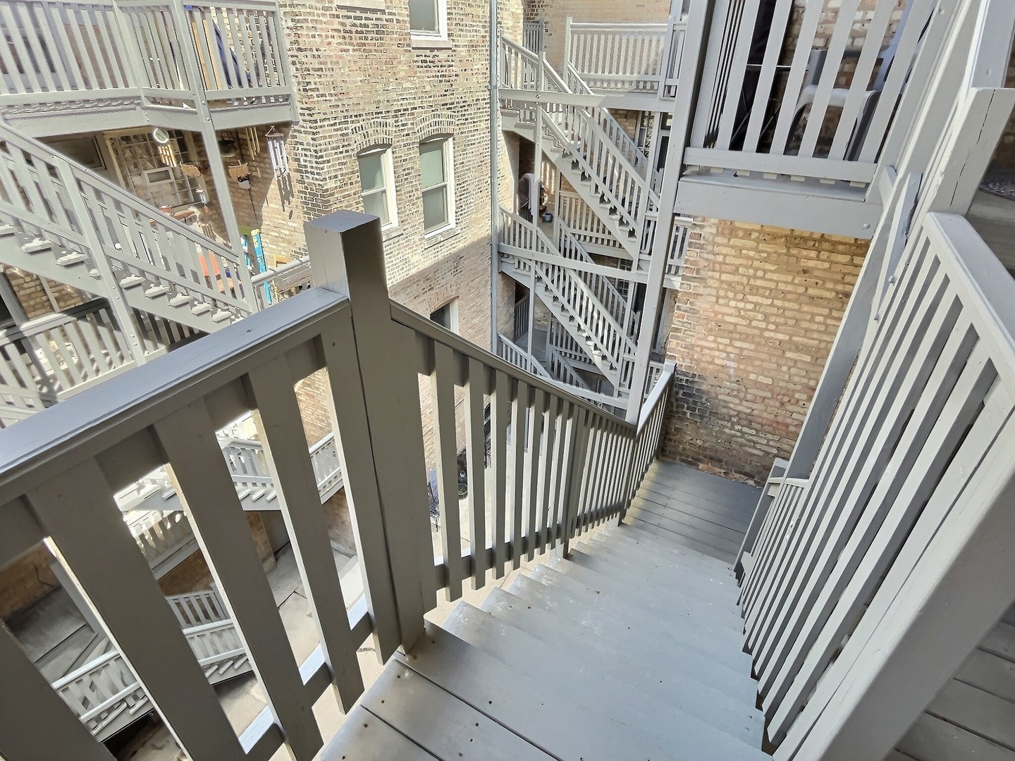 225 N Oak Park Avenue Unit: 3E
