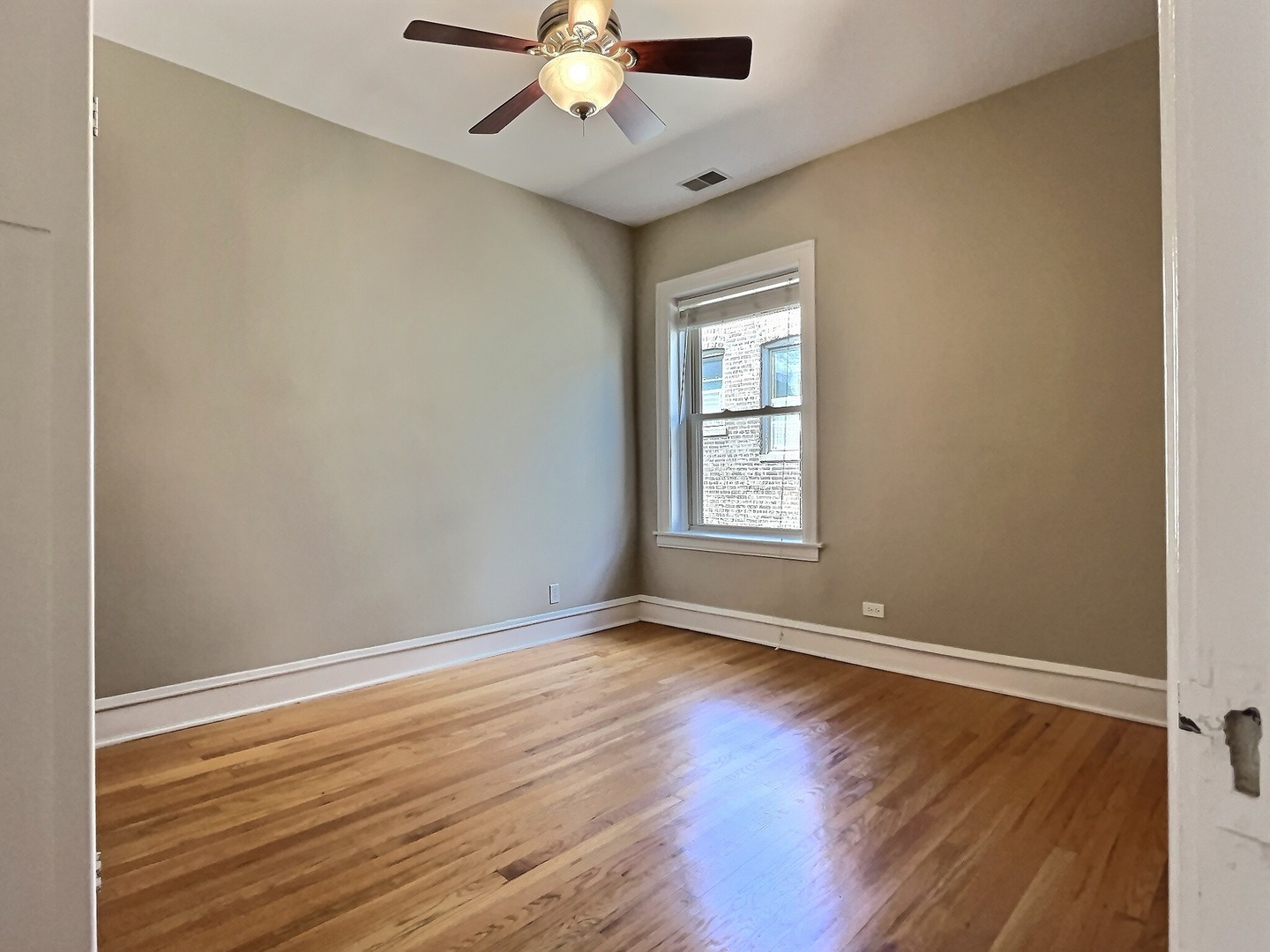 225 N Oak Park Avenue Unit: 3E
