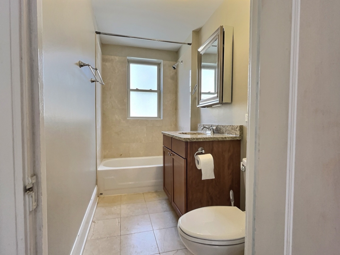 225 N Oak Park Avenue Unit: 3E