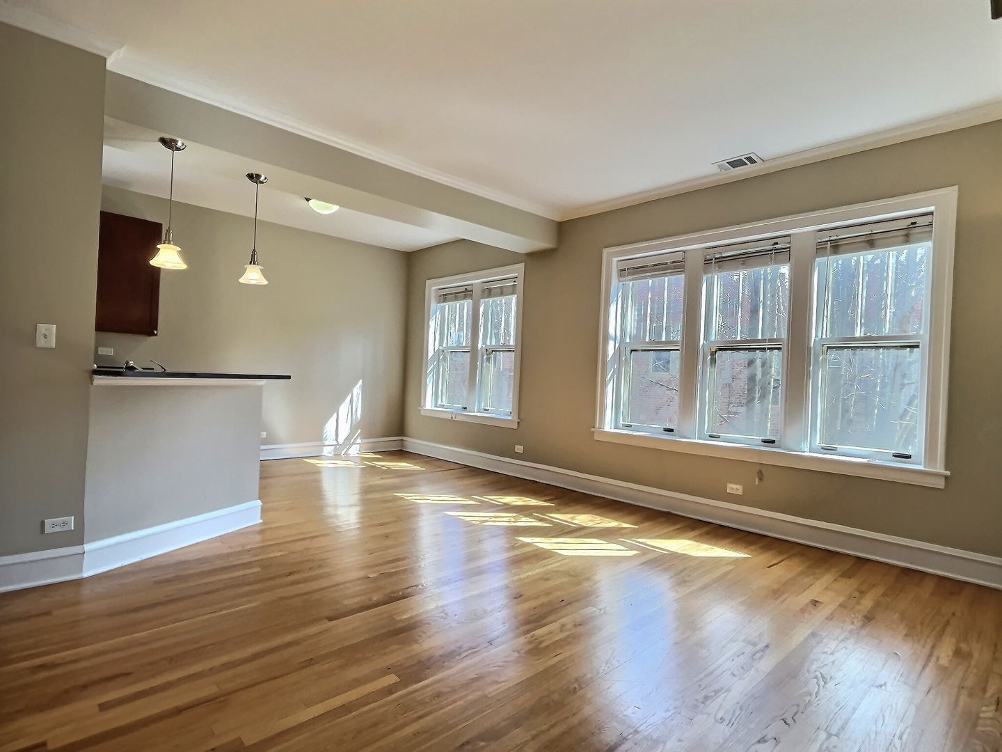 225 N Oak Park Avenue Unit: 3E