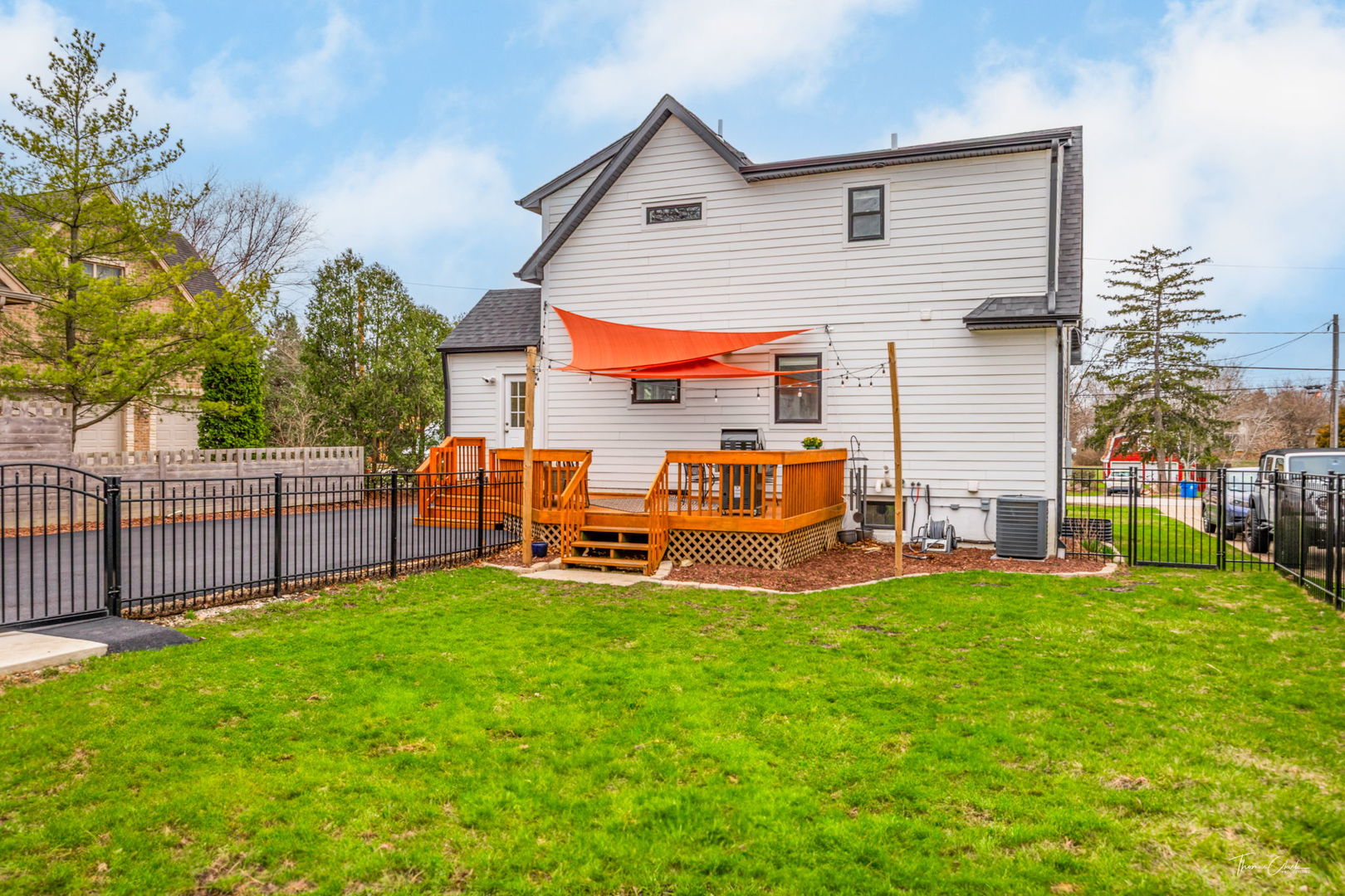 4709 Roslyn Road