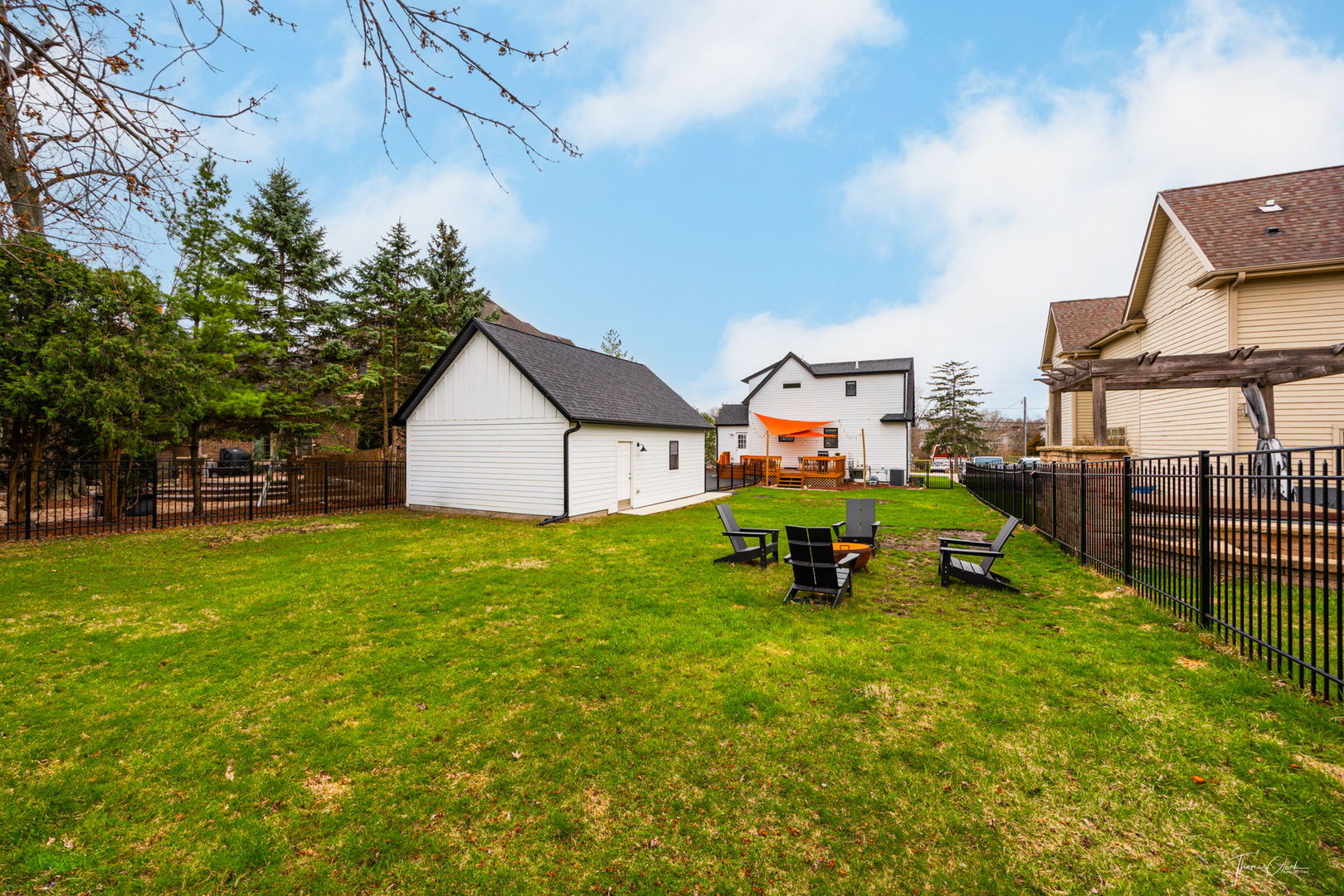 4709 Roslyn Road