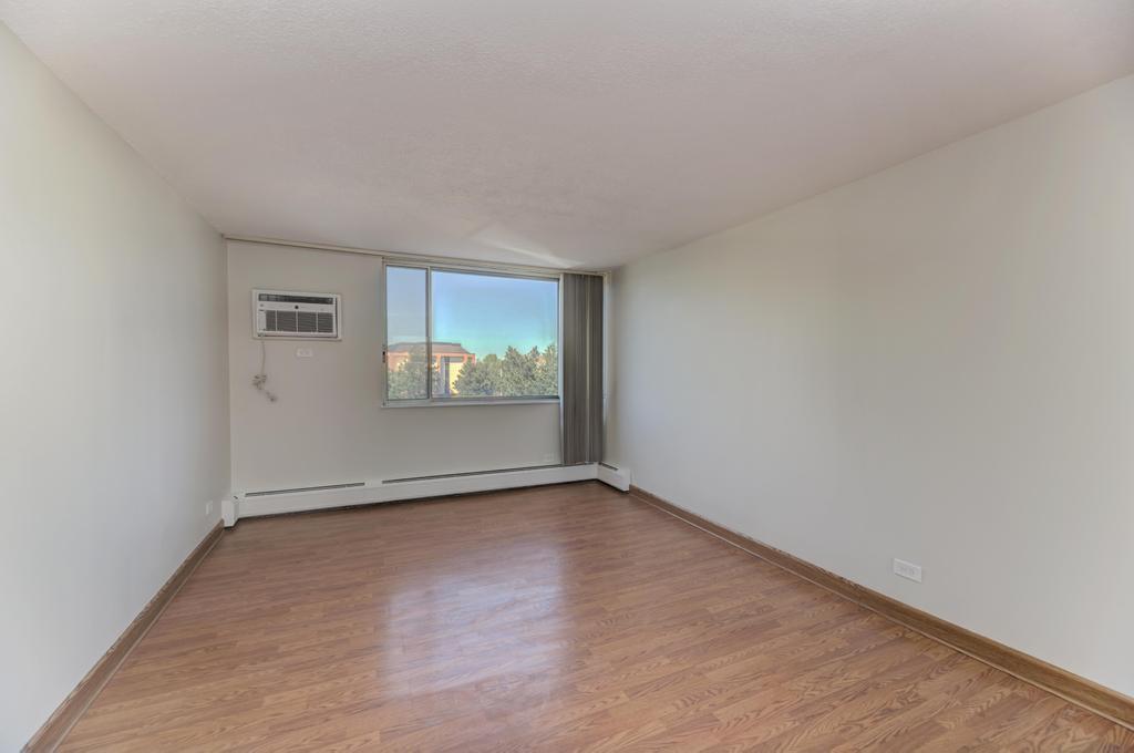 2200 S Stewart Avenue Unit: 2C